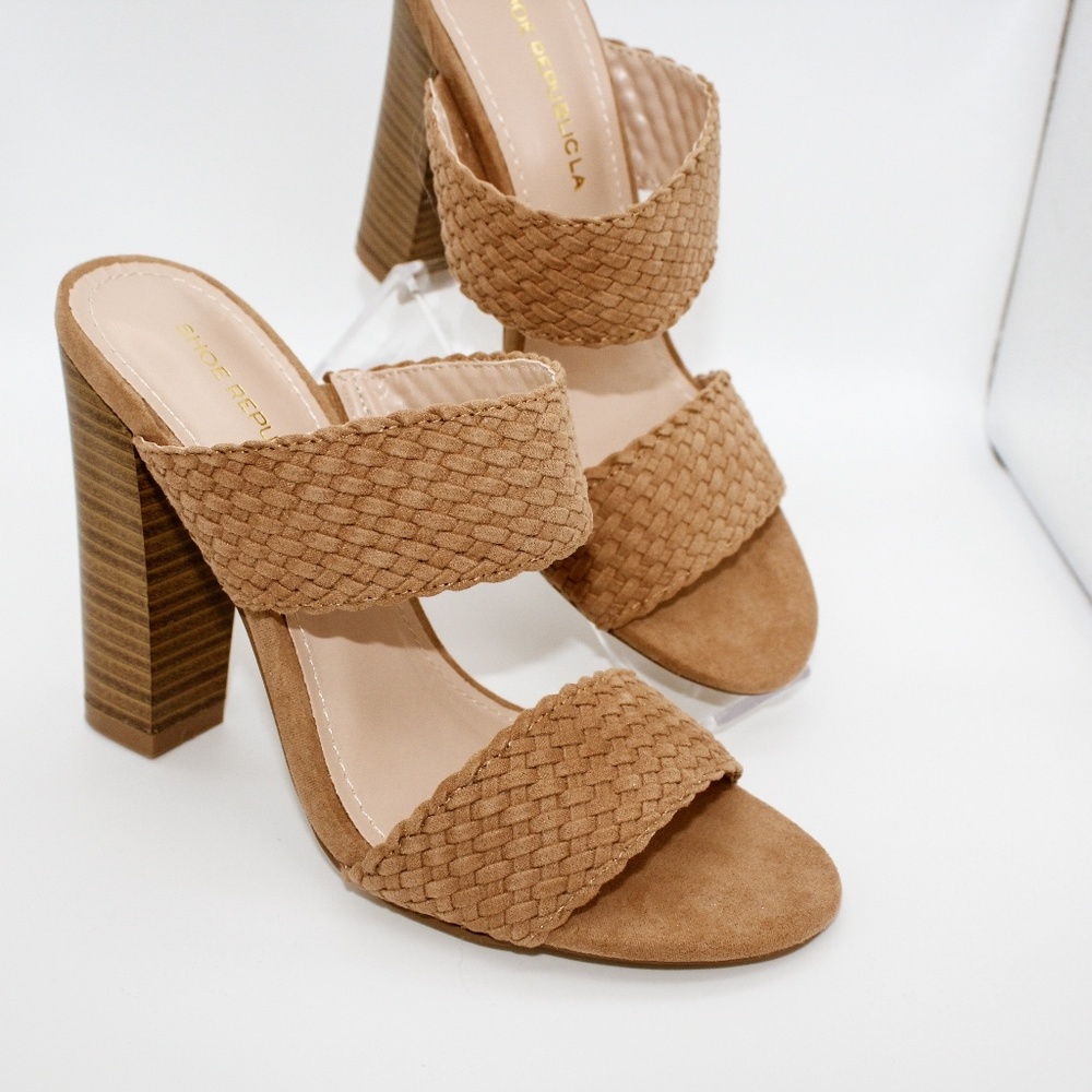 "Outstanding 🔥🛍👡 Taupe